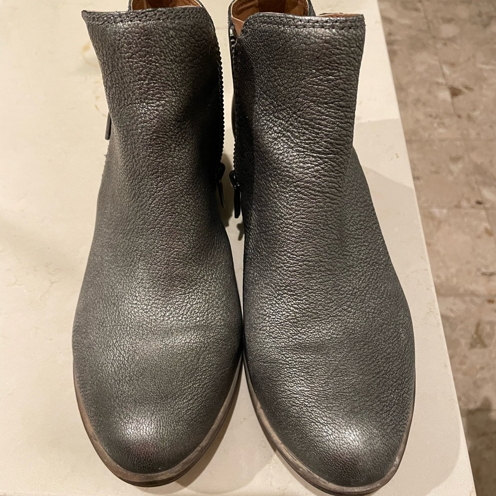 Lucky Brand pebble leather steel grey booties size 8